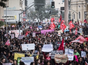 Greve da educao mobiliza populao contra aes do governo Bolsonaro